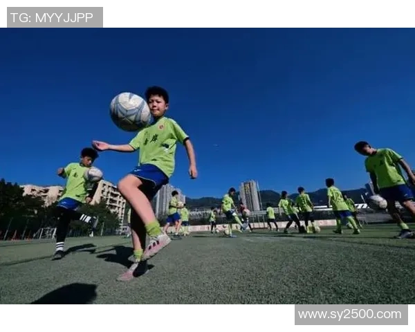 中班足球运动与球星学习活动让孩子们了解足球世界的魅力与英雄人物 中班足球运动与球星学习活动让孩子们了解足球世界的魅力与英雄人物